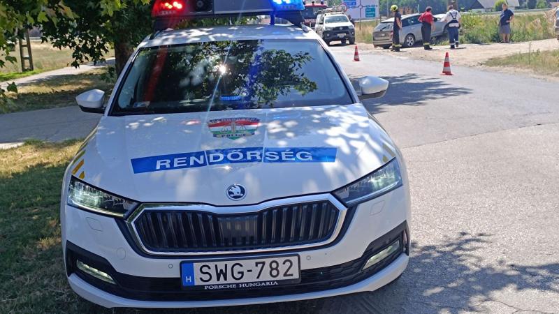 Egy kisgyermek is kórházi ellátásra szorult a baleset helyszínéről – galéria és videó is készült az eseményről.