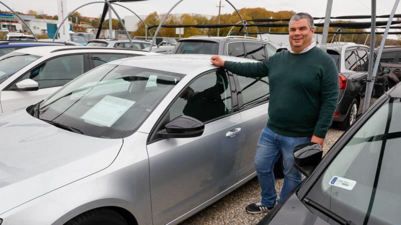 Használt autó vásárlás előtt állsz? Összegyűjtöttük azokat a típusokat, amelyeket érdemes elkerülnöd, és azokat, amiket nyugodt szívvel vásárolhatsz meg. Nézd meg a galériát, és tájékozódj a legjobb választásokról!