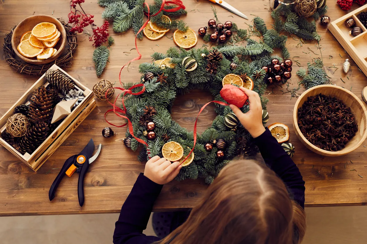 Az első adventi gyertya üzenete: fedezd fel a saját belső fényedet, és engedd, hogy ragyogása vezessen az úton.