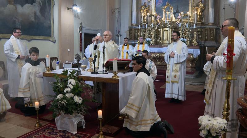 Az érsek szentmisét celebrált a Betegek világnapja alkalmából | EgerHírek