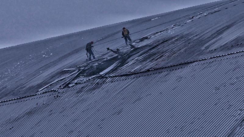 Jelentős káresemény történt Csernobilban – A tűzoltók fáradhatatlanul küzdenek a lángokkal.