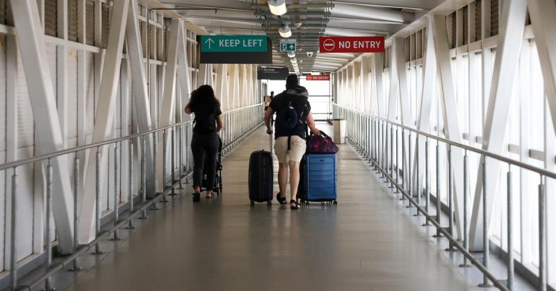 Sok magyar állampolgár számára komoly kihívást jelenthet az új vízumszabály, amelyet Anglia bejelentett: a szigorítások újabb hulláma érkezett.