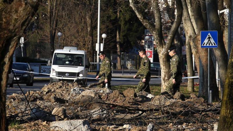 Horvátországban újra bevezetik a kötelező sorkatonai szolgálatot, amely jelentős változást hozhat az ország védelmi politikájában. Ez a döntés a közelmúltban született, és arra irányul, hogy megerősítse a hadsereg létszámát és felkészültségét. A kormány c